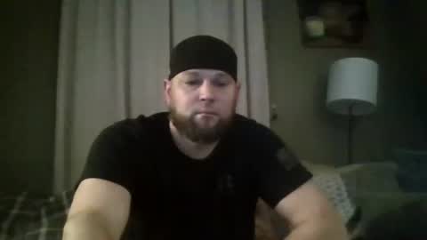 Snapshot of layinlow42 chatting on January 9, 2025, 4:19 am layinlow42 online show from January 9, 2025, 4:19 am