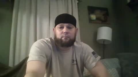 Snapshot of layinlow42 chatting on January 20, 2025, 5:15 am layinlow42 online show from January 20, 2025, 5:15 am