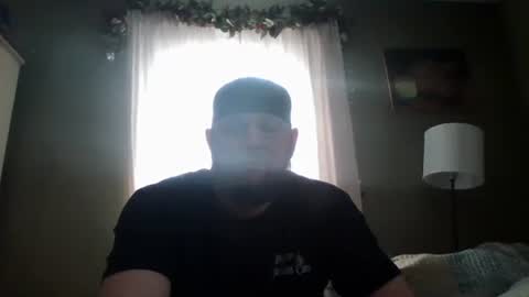 Snapshot of layinlow42 chatting on February 1, 2025, 4:44 pm layinlow42 online show from February 1, 2025, 4:44 pm