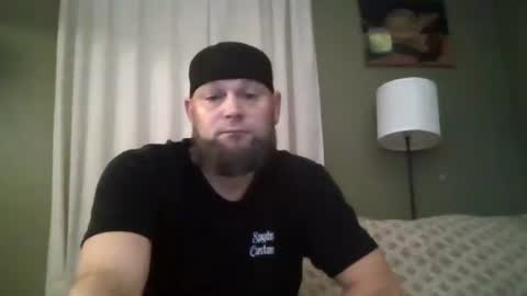 Snapshot of layinlow42 chatting on October 14, 2025, 3:18 am layinlow42 online show from October 14, 2025, 3:18 am