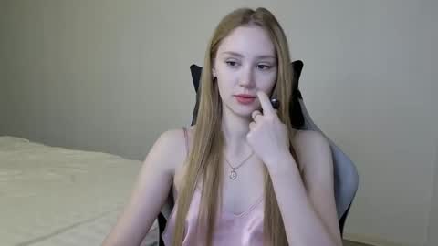 Snapshot of laylapretty001 chatting on February 24, 2025, 5:22 am LaylaPretty001 online show from February 24, 2025, 5:22 am
