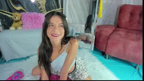 Snapshot of layqueen77 chatting on October 14, 2025, 2:45 am Layqueen online show from October 14, 2025, 2:45 am