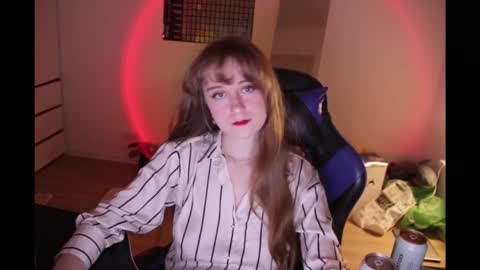 Snapshot of lazy_dazzy chatting on October 12, 2025, 8:08 pm lazy_dazzy online show from October 12, 2025, 8:08 pm