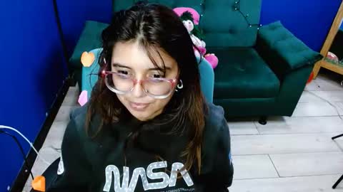 Snapshot of lcherryblossoml chatting on October 2, 2025, 2:29 am lcherryblossoml online show from October 2, 2025, 2:29 am