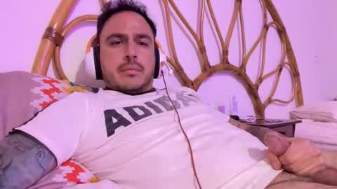 Snapshot of leafar_volkov chatting on October 16, 2025, 4:02 am leafar_volkov online show from October 16, 2025, 4:02 am
