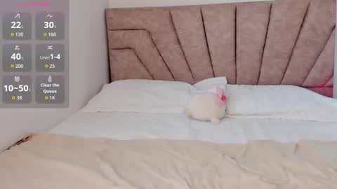 Snapshot of leahaltomm chatting on November 10, 2025, 9:36 pm leahaltomm online show from November 10, 2025, 9:36 pm