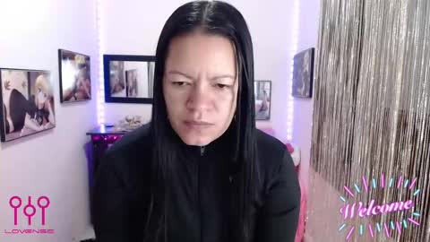 Leandra online show from October 7, 2025, 12:24 pm