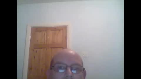leatherpants68 online show from October 3, 2025, 7:11 pm