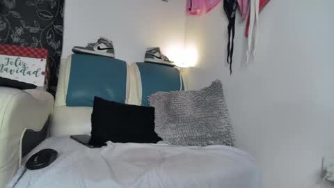 Snapshot of leenar_key chatting on March 1, 2025, 10:42 pm leenar_key online show from March 1, 2025, 10:42 pm