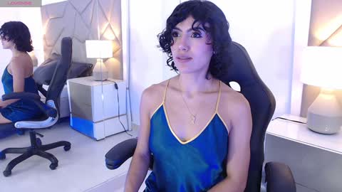 Snapshot of leethompson_ chatting on January 18, 2025, 12:04 pm Leet online show from January 18, 2025, 12:04 pm