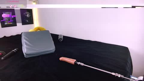 Snapshot of lenaandwilliam chatting on October 10, 2025, 7:24 pm Lenaandwilliam online show from October 10, 2025, 7:24 pm