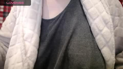 Snapshot of lenagolden chatting on December 6, 2024, 4:49 pm lenagolden online show from December 6, 2024, 4:49 pm