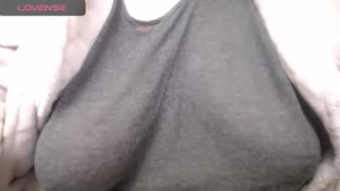 Snapshot of lenagolden chatting on December 8, 2024, 4:46 am lenagolden online show from December 8, 2024, 4:46 am