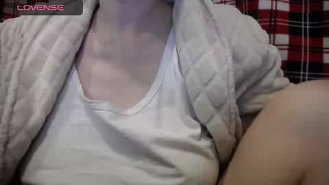 Snapshot of lenagolden chatting on December 14, 2024, 7:51 am lenagolden online show from December 14, 2024, 7:51 am