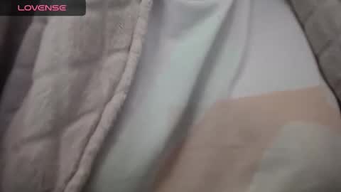 Snapshot of lenagolden chatting on January 29, 2025, 3:12 am lenagolden online show from January 29, 2025, 3:12 am