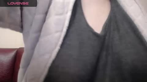 Snapshot of lenagolden chatting on January 29, 2025, 2:53 pm lenagolden online show from January 29, 2025, 2:53 pm