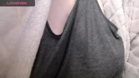 Snapshot of lenagolden chatting on February 11, 2025, 4:02 pm lenagolden online show from February 11, 2025, 4:02 pm