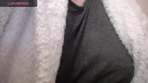 Snapshot of lenagolden chatting on March 6, 2025, 7:32 pm lenagolden online show from March 6, 2025, 7:32 pm