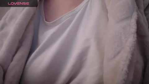 Snapshot of lenagolden chatting on October 16, 2025, 10:27 am lenagolden online show from October 16, 2025, 10:27 am