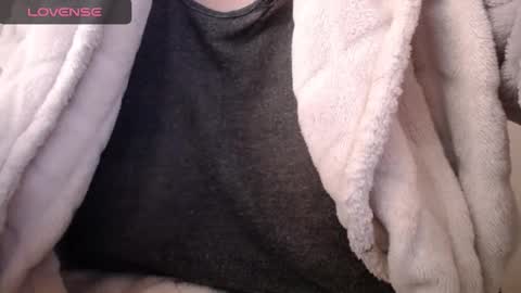 Snapshot of lenagolden chatting on October 18, 2025, 9:54 am lenagolden online show from October 18, 2025, 9:54 am