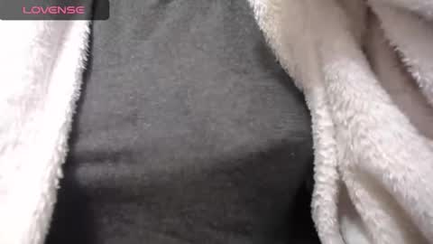 Snapshot of lenagolden chatting on October 29, 2025, 12:18 pm lenagolden online show from October 29, 2025, 12:18 pm