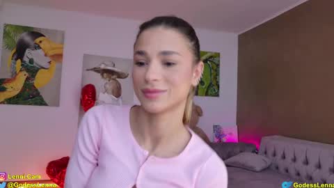 Snapshot of lenna_godess chatting on February 21, 2025, 6:29 am Lenna Goddess online show from February 21, 2025, 6:29 am