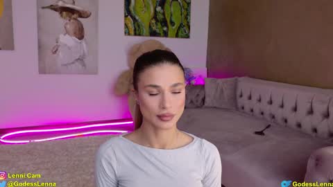 Snapshot of lenna_godess chatting on February 27, 2025, 6:40 am Lenna Goddess online show from February 27, 2025, 6:40 am