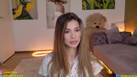 Snapshot of lenna_godess chatting on March 10, 2025, 6:16 am Lenna Goddess online show from March 10, 2025, 6:16 am