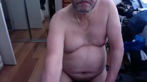 Snapshot of lennyfife chatting on October 16, 2025, 3:40 am Pussylicker online show from October 16, 2025, 3:40 am