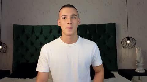 Snapshot of leo_delvey chatting on February 16, 2025, 2:42 am leo online show from February 16, 2025, 2:42 am