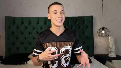 Snapshot of leo_delvey chatting on March 6, 2025, 12:54 am leo online show from March 6, 2025, 12:54 am