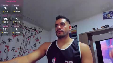 Snapshot of leon__hart chatting on December 16, 2024, 12:37 am Leon Hart online show from December 16, 2024, 12:37 am