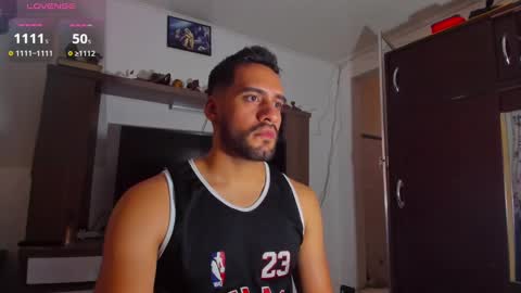 Snapshot of leon__hart chatting on December 26, 2024, 10:09 pm Leon Hart online show from December 26, 2024, 10:09 pm