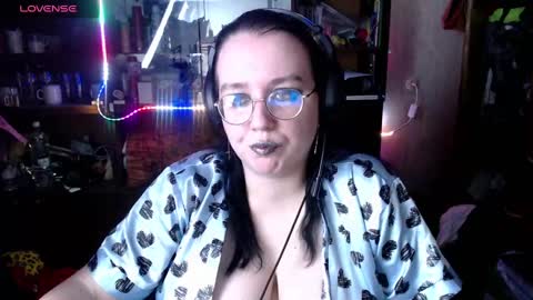 Snapshot of leona_harrison chatting on December 9, 2024, 10:00 am Leona Harrison online show from December 9, 2024, 10:00 am