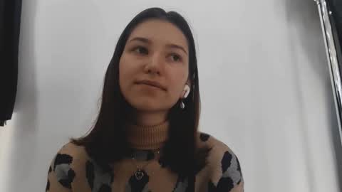 Snapshot of leoniacoaker chatting on November 14, 2025, 4:11 am Kris online show from November 14, 2025, 4:11 am