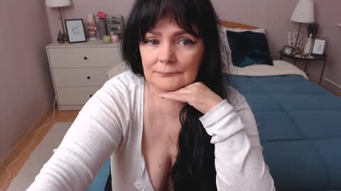 Snapshot of leveme2night chatting on March 1, 2025, 1:18 pm Mary online show from March 1, 2025, 1:18 pm