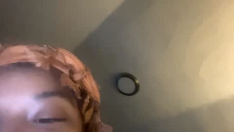 Snapshot of lexxiibo chatting on February 3, 2025, 6:24 am lexxiibo online show from February 3, 2025, 6:24 am