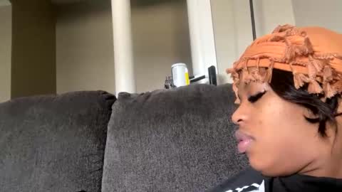 Snapshot of lexxiibo chatting on February 7, 2025, 4:14 pm lexxiibo online show from February 7, 2025, 4:14 pm