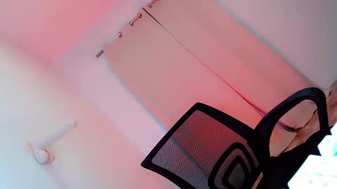 Snapshot of lexy_lore18 chatting on February 14, 2025, 3:54 am lexy_lore18 online show from February 14, 2025, 3:54 am