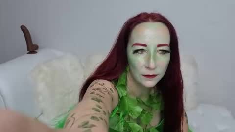 Snapshot of lexyleaf420 chatting on October 31, 2025, 11:39 pm Lexy online show from October 31, 2025, 11:39 pm