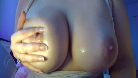 Snapshot of leysun7777 chatting on February 17, 2025, 9:24 am Leysun7 online show from February 17, 2025, 9:24 am