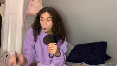 Snapshot of lia_hdz chatting on October 27, 2025, 9:30 pm Kabroncita online show from October 27, 2025, 9:30 pm