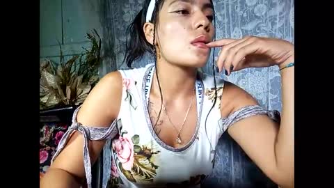 Lia online show from October 20, 2025, 7:25 pm