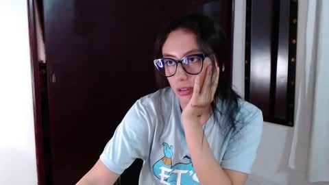 Snapshot of liaa_cute_ chatting on February 14, 2025, 5:19 am   lia  online show from February 14, 2025, 5:19 am
