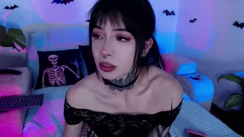 Snapshot of liaa_rodriguezz chatting on October 1, 2025, 11:11 pm Liaa online show from October 1, 2025, 11:11 pm