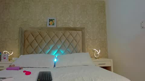 Lia online show from December 2, 2024, 4:42 am