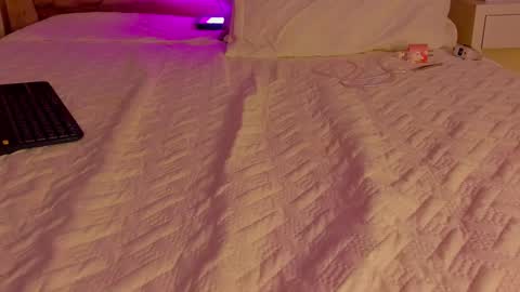 Lia online show from February 7, 2025, 8:22 am