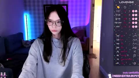 Snapshot of lialilia chatting on October 8, 2025, 4:15 pm lialilia online show from October 8, 2025, 4:15 pm