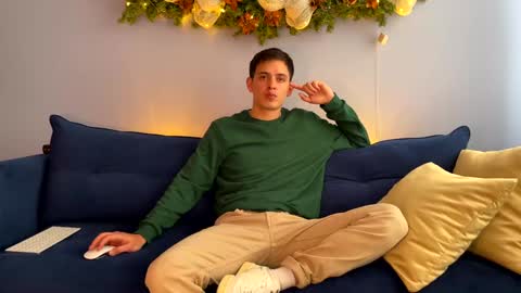 Snapshot of liam_enzho chatting on December 29, 2024, 5:12 pm Liam online show from December 29, 2024, 5:12 pm