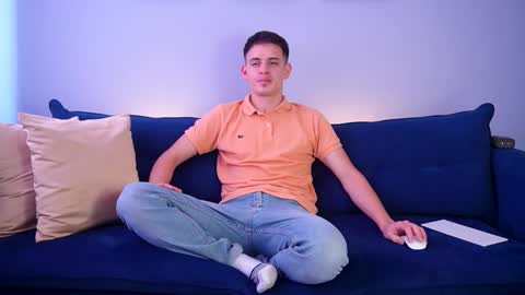 Snapshot of liam_enzho chatting on February 28, 2025, 4:31 pm Liam online show from February 28, 2025, 4:31 pm